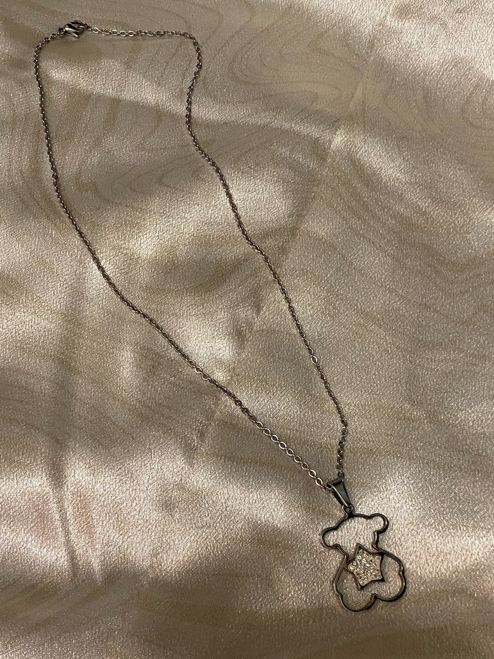Faux tous necklace
